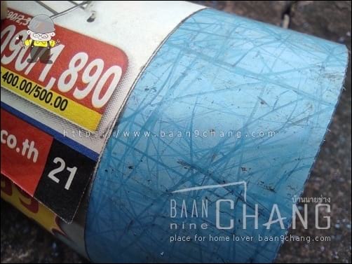 เส้นขอบทับขอบ แทบจะตลอดแนว เหลื่อมกันนิดหน่อย จากนั้นใช้ดินสอขีดให้รอบท่อ PVC