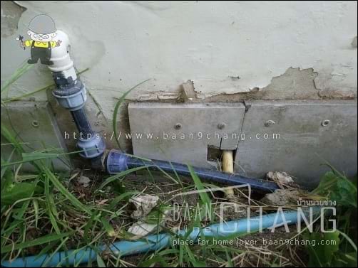 ต่อท่อ HDPE แบบนี้ มีความยืดหยุ่นมากขึ้นอีกหน่อย แต่ท่อร้อยสายไฟ สีเหลืองๆ นั่นสิ สงสัยจะไม่รอด ต้องนับวัน รอแก้ไข
