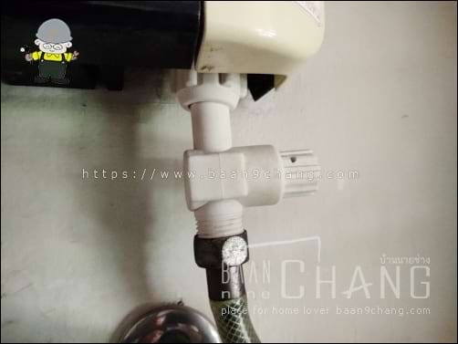 เครื่องทำน้ำอุ่น เครื่องนี้ มีฟิลเตอร์ สำหรับดัก หรือกรองสิ่งสกปรก ออกจากน้ำที่จะเข้าสู่เครื่องทำน้ำอุ่น เมื่อเจอกับตะไคร่น้ำอย่างจังๆ น้ำไหลเบา หรือแทบจะหยุดไหลแน่นอน