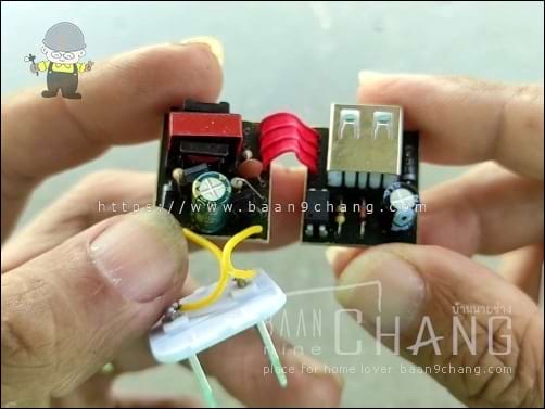 แบ่งวงจรออกเป็นสองส่วน เชื่อมต่อกันด้วยสายแพเล็กๆ ฝั่งนึงเป็นวงจร Hi-Volt เรียกว่า Hot อีกฝั่งเรียก Cold ซึ่งเป็นแรงดันต่ำไม่อันตราย
