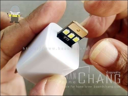 จุดประสงค์ที่ซื้อมา เห็นว่าเล็กดี ยังไงก็จ่ายไฟให้กับไฟ USB เล็กๆ แบบนี้พอแน่นอน สว่างแบบเบาๆ เสียบปลั๊กหัวเตียง เพื่อแสงสว่างพอดีๆ ตอนกลางคืน